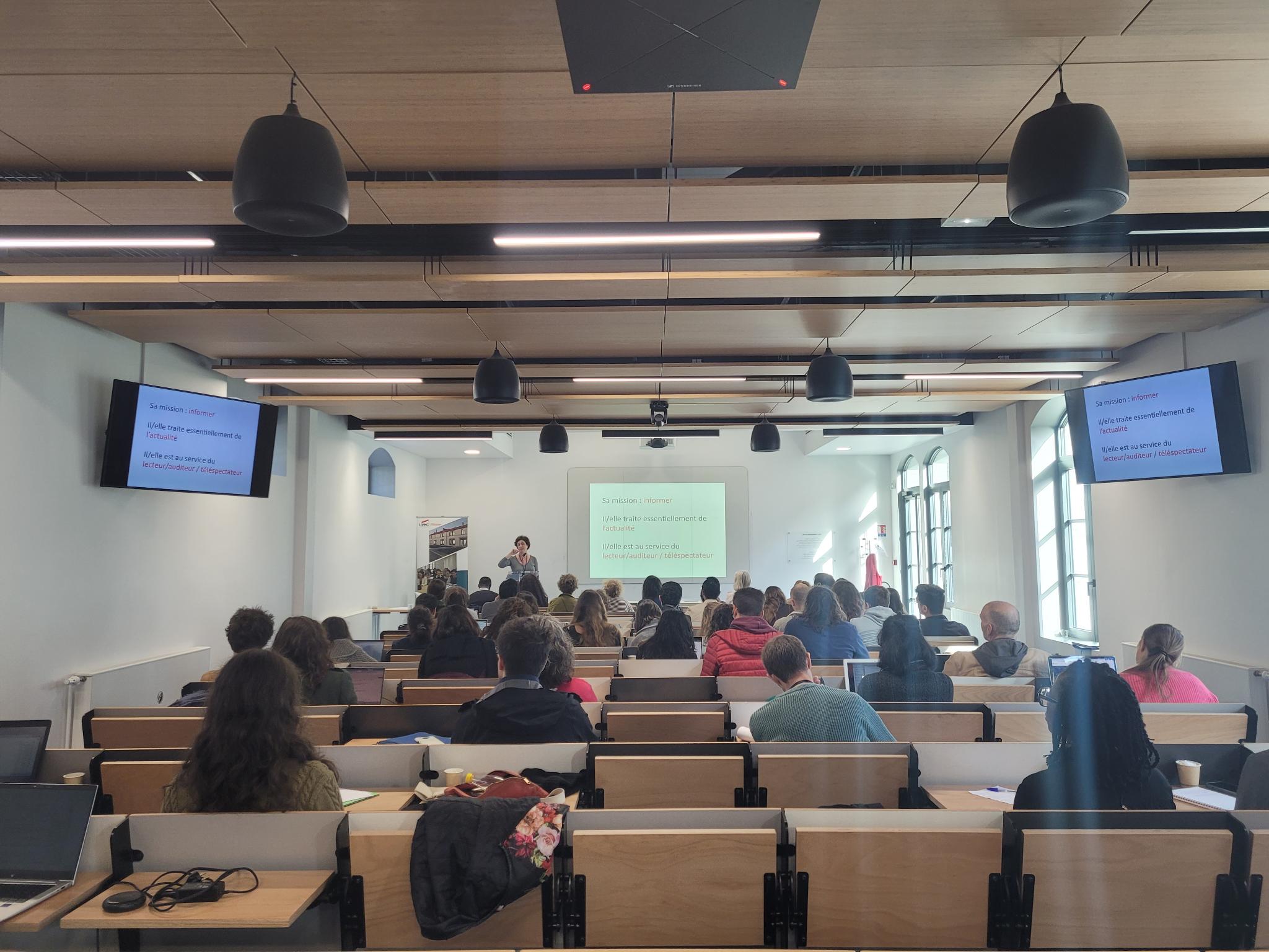 photo-amphi-convention-connaissance