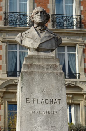 E.FLACHAT